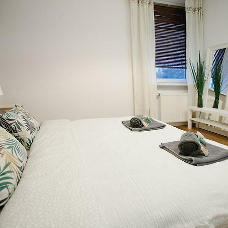 Warsaw Concierge Family Apartment מראה חיצוני תמונה